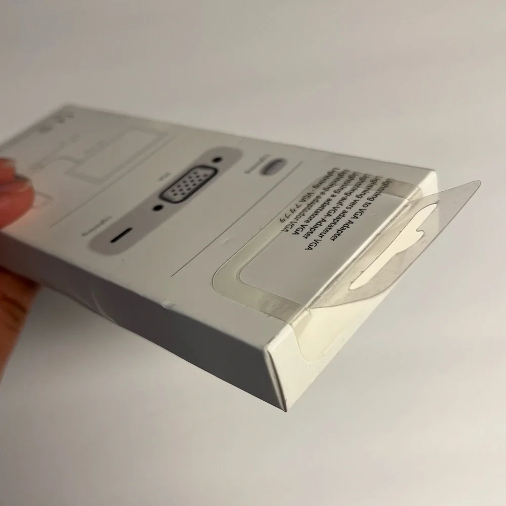 Apple Lightning to VGA Adapter White Sealed For TV